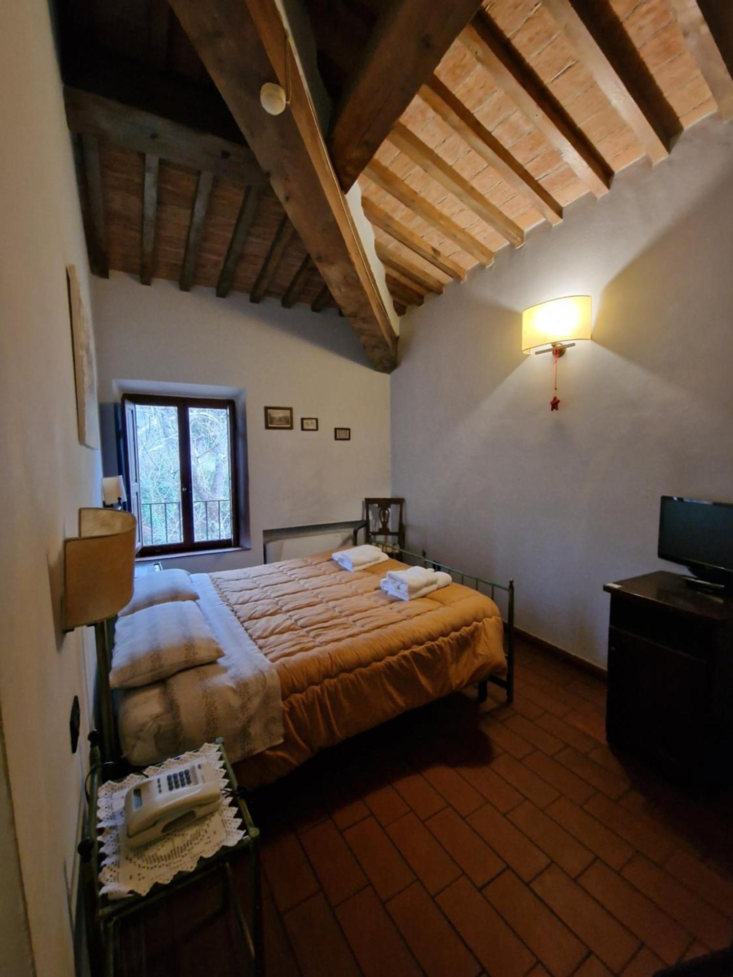Hotel Ristorante Casa Volpi アレッツォ エクステリア 写真